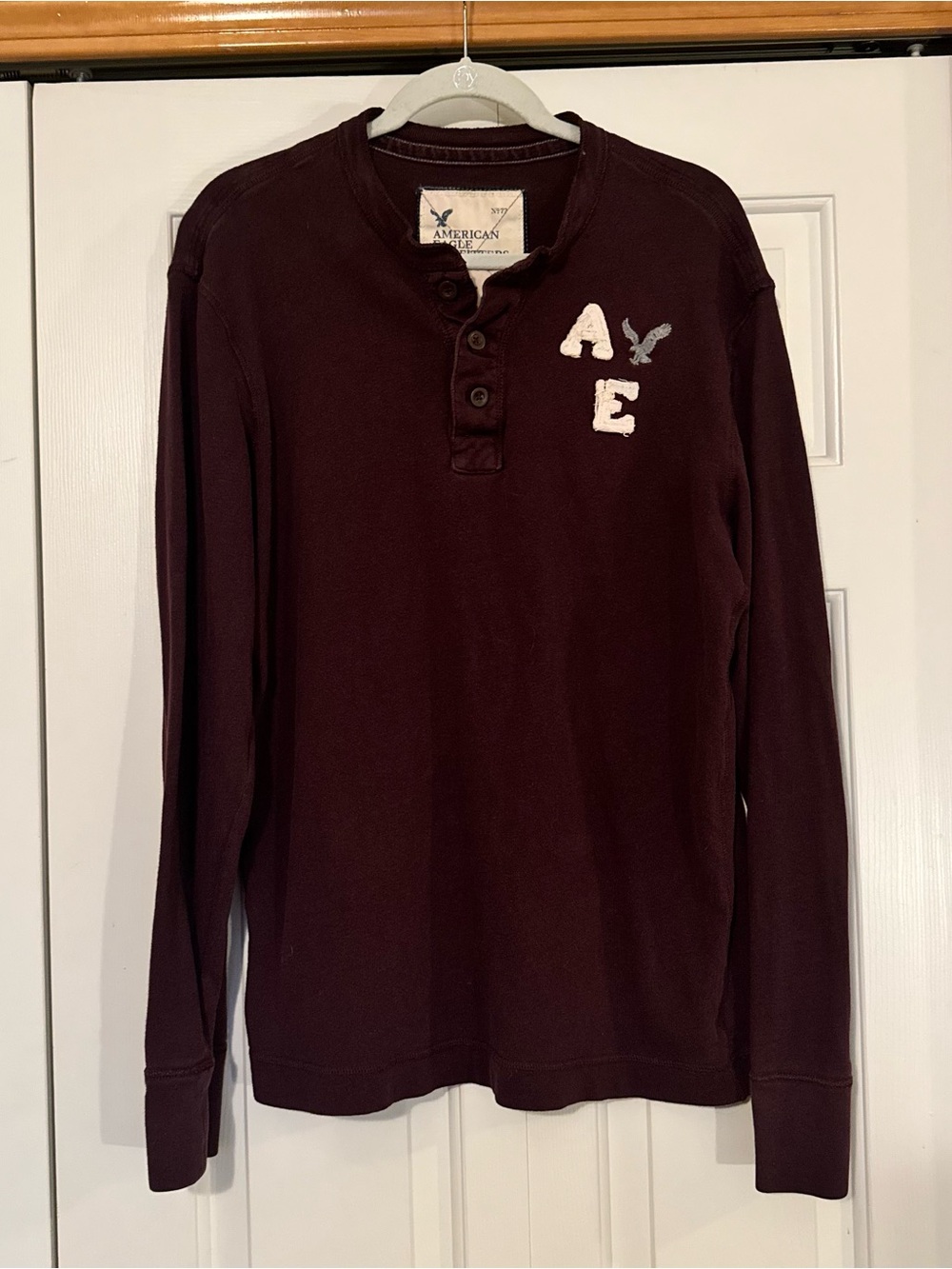 American Eagle Vintage Y2K Long Sleeve Henley shirt